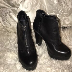 Steve Madden Tweee black booties